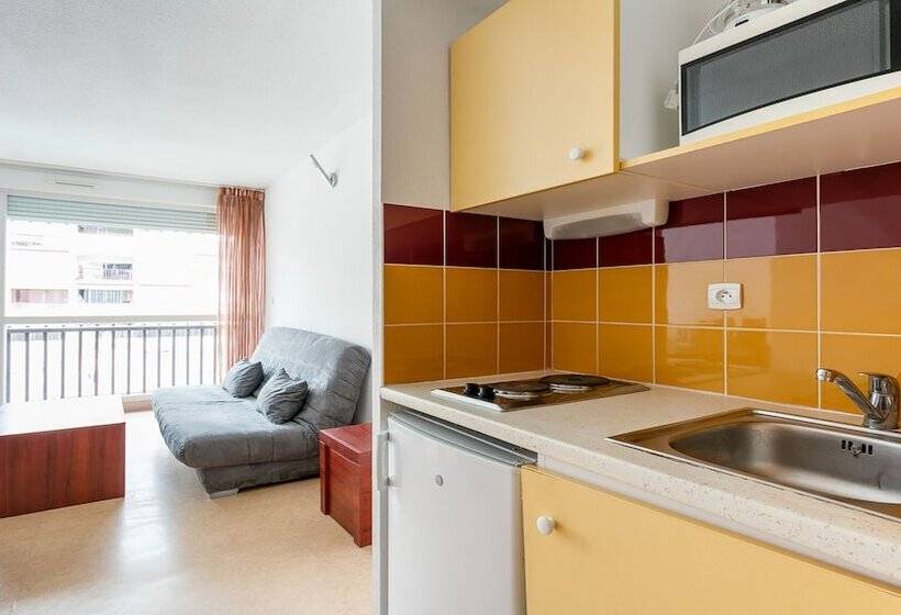 Студио Стандарт Вид на Бассейн, Vacanceole  Residence Le Saint Clair