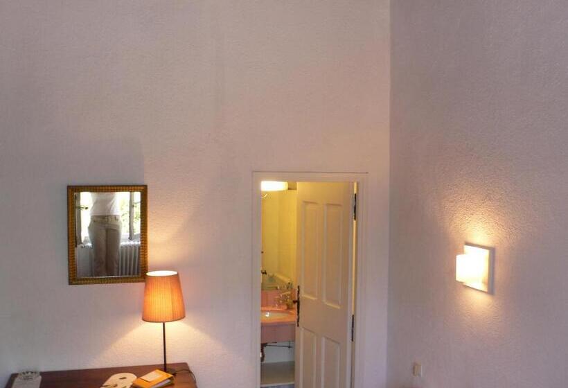 Номер Basic, Hôtel La Figuière