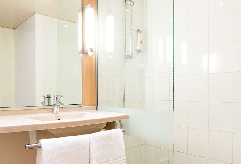 Номер Стандарт, Ibis Bordeaux Lac