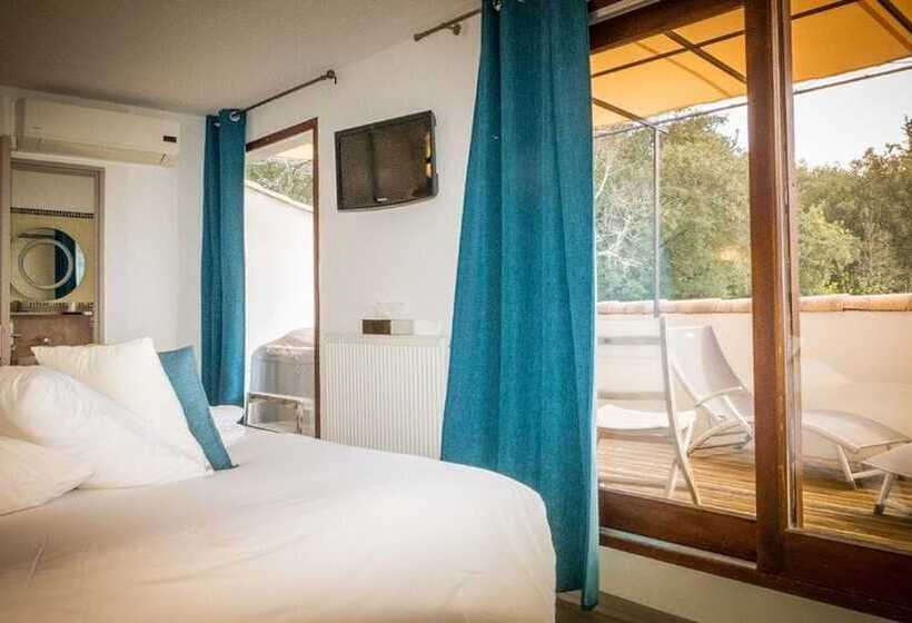 Номер Стандарт, Hôtel Le Belvédère