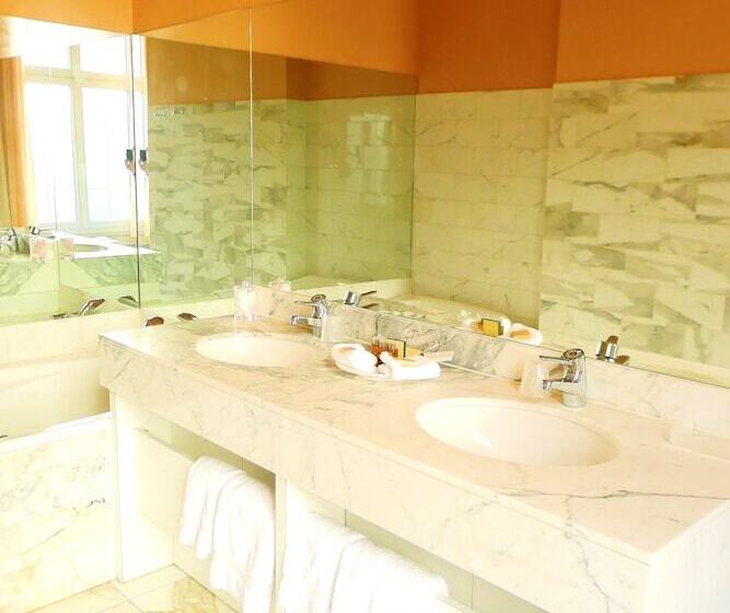 Номер Deluxe, Grand Hôtel Des Templiers