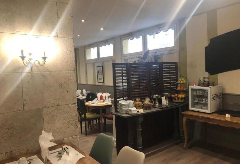 Номер Стандарт, Hôtel Saint Albert