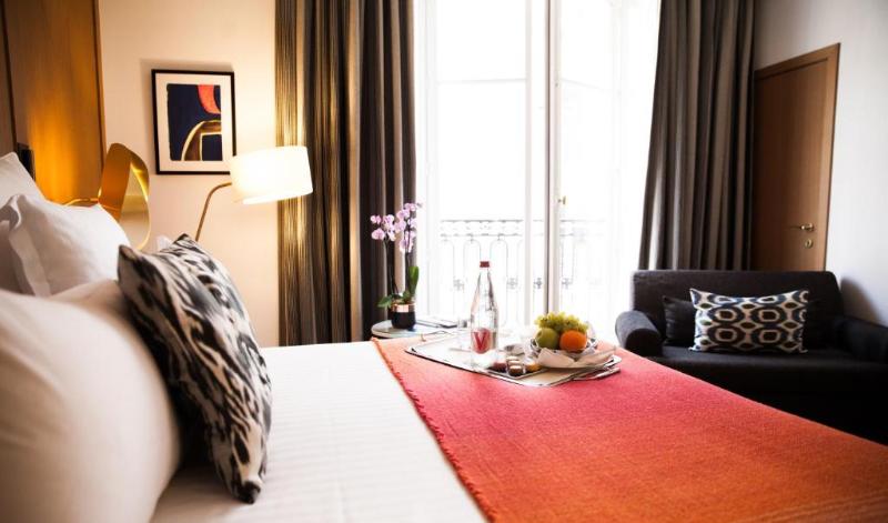اتاق خانوادگی, Hôtel Vernet Champs Elysées Paris