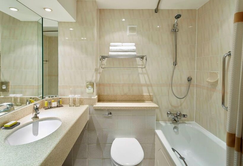 디럭스 룸, Delta Hotels By Marriott Bristol City Centre
