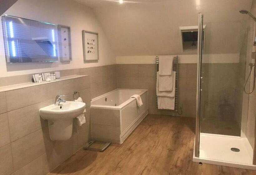 Дом 2 Спальни, La Place