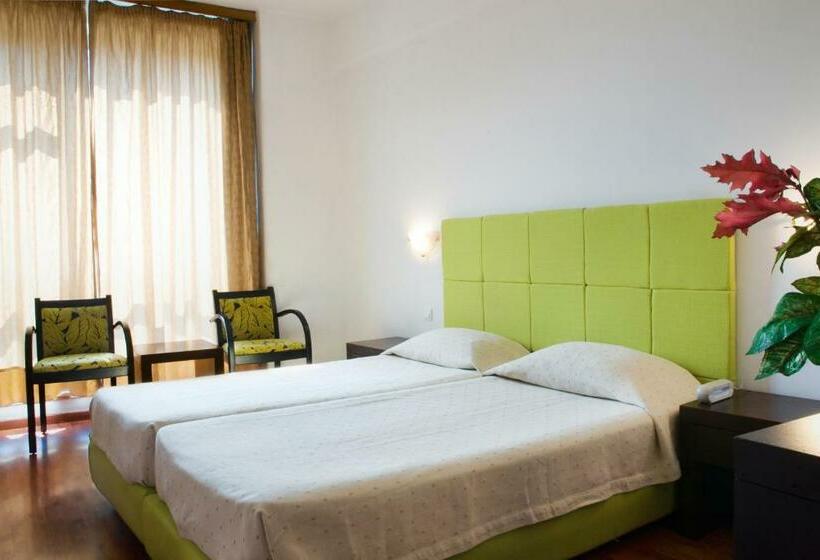 Номер Стандарт, Arethusa Hotel Athens