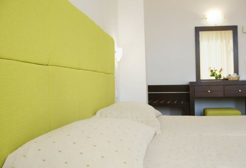 Номер Стандарт Трехместный, Arethusa Hotel Athens