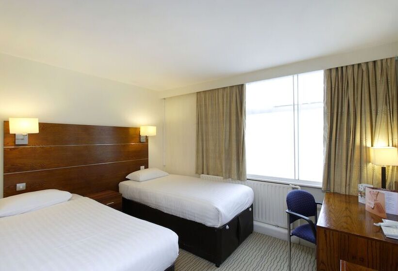 Номер Стандарт, Ramada By Wyndham Birmingham Solihull
