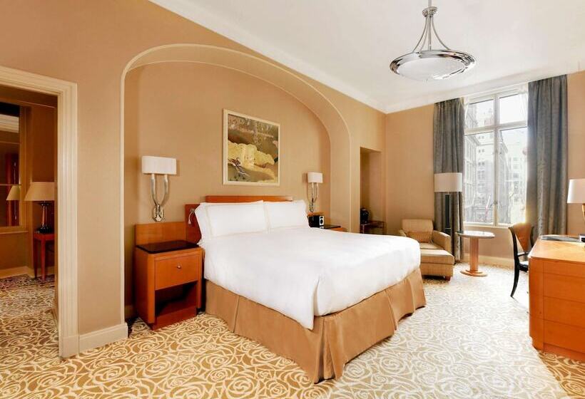 Полулюкс, The Savoy