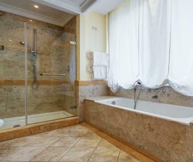 Номер Superior с Балконом, Mercure Catania Excelsior