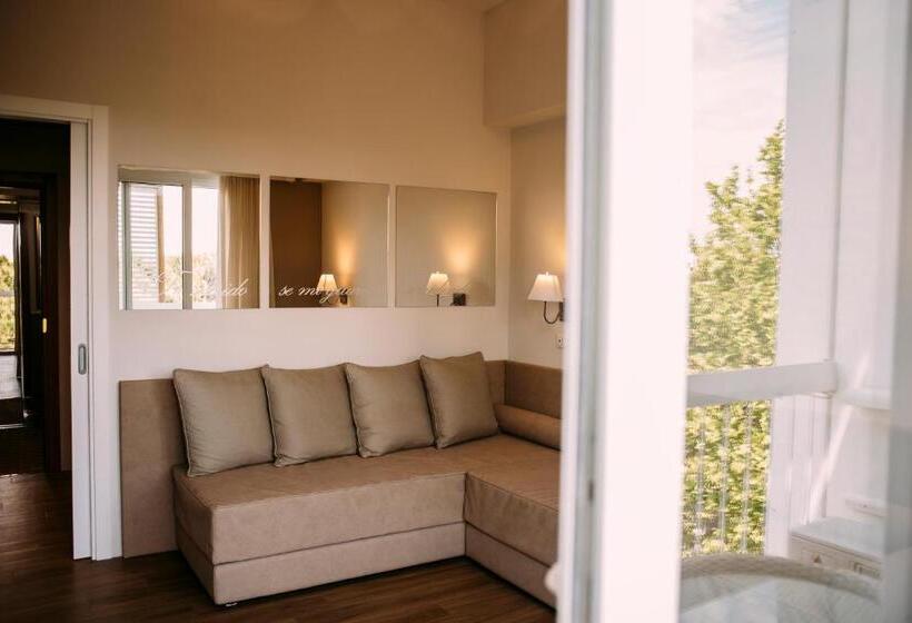 스위트, Saraceno Resort With Private Beach