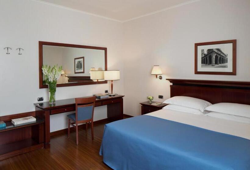 Quarto Triplo Deluxe, Starhotels Excelsior