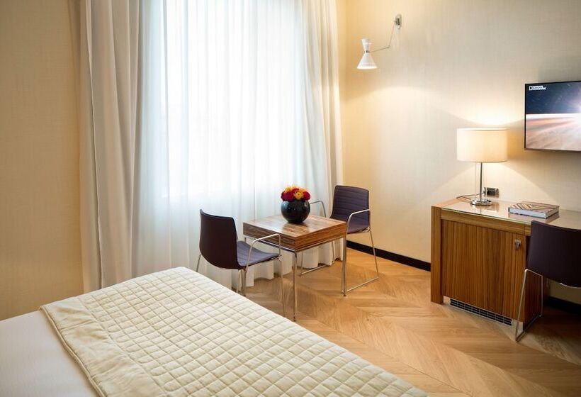 家庭间, Starhotels Anderson