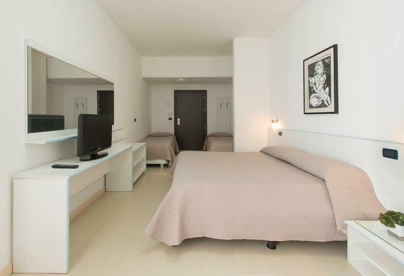 Четырехместный Номер Стандарт, Grand Hotel Adriatico