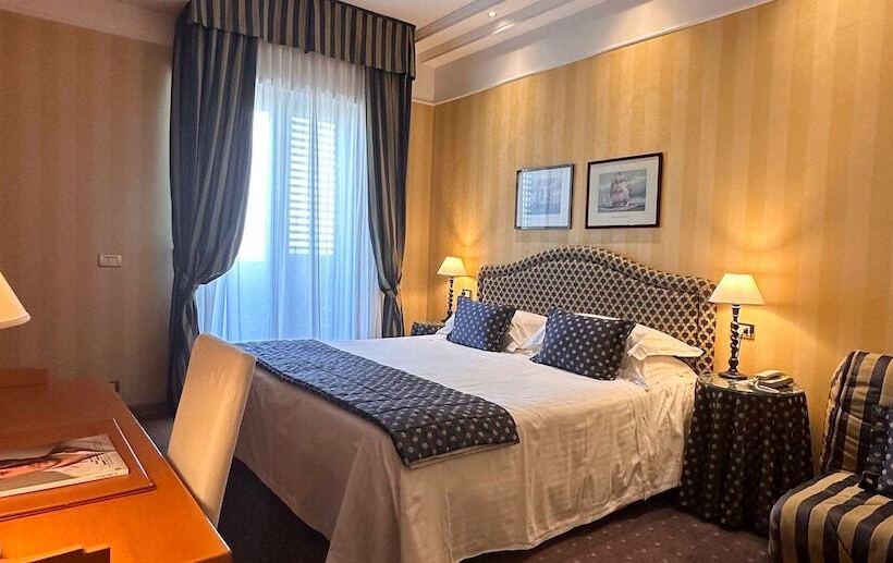 Номер Deluxe Вид на Море, Lungomare