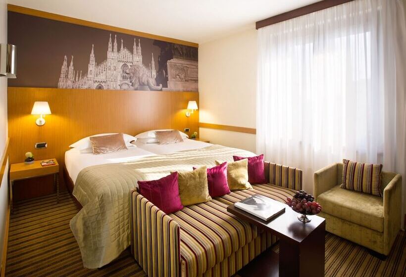 标准三人间, Starhotels Tourist