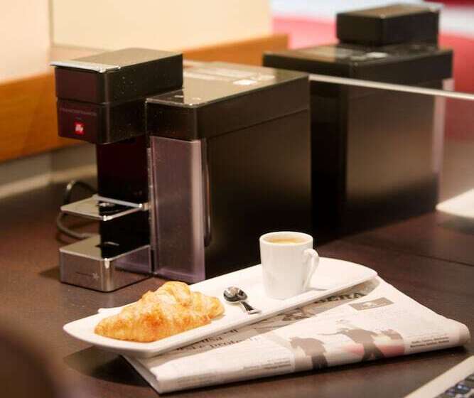 小型套房, Starhotels Tourist