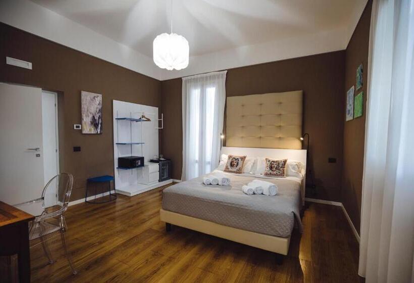 اتاق لوکس با بالکن و چشم‌انداز دریا, Villa Calipso