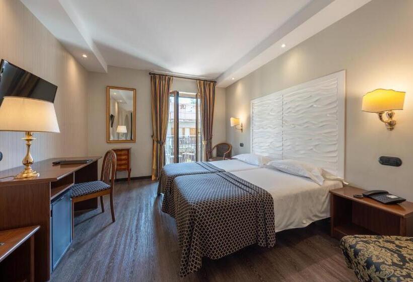 Номер Стандарт Трехместный, Central Wellness