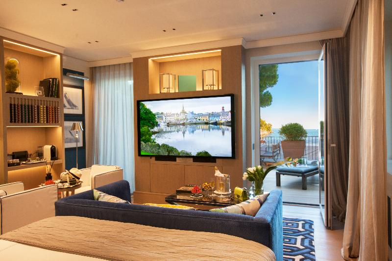 オーシャンビュースイート, Eight Hotel Paraggi