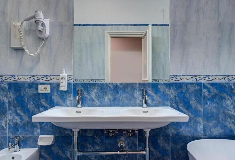 Номер Economy, Majestic Palace