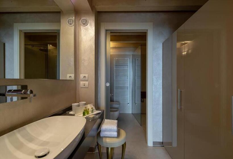 Номер Deluxe Вид на Озеро, Olivi Hotel & Natural Spa