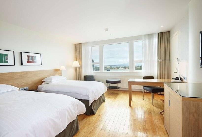 اتاق استاندارد با چشم‌انداز کوهستان, Hilton Reykjavik Nordica