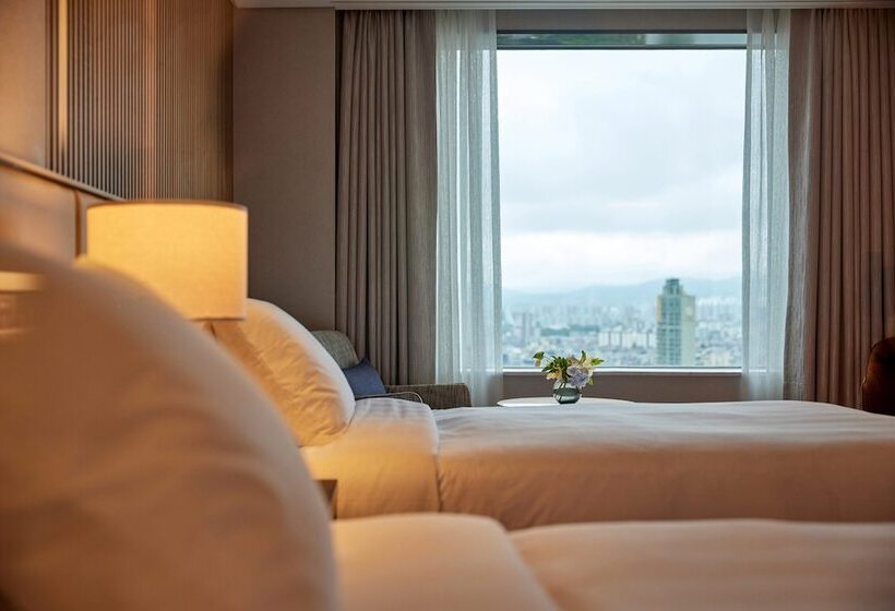 Номер Deluxe, Lotte Hotel World