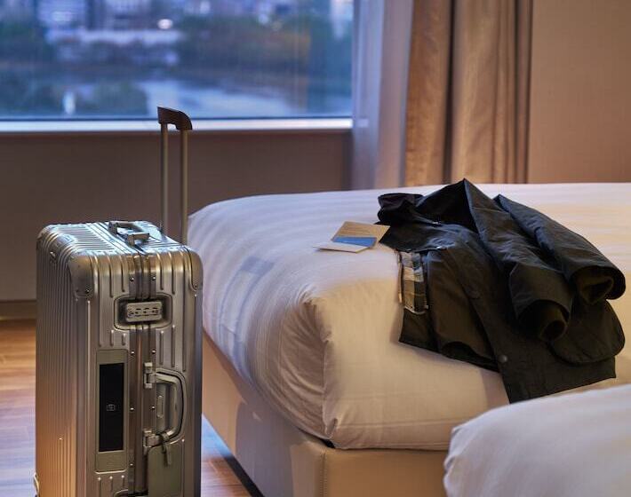 Номер Deluxe Вид на Озеро, Lotte Hotel World