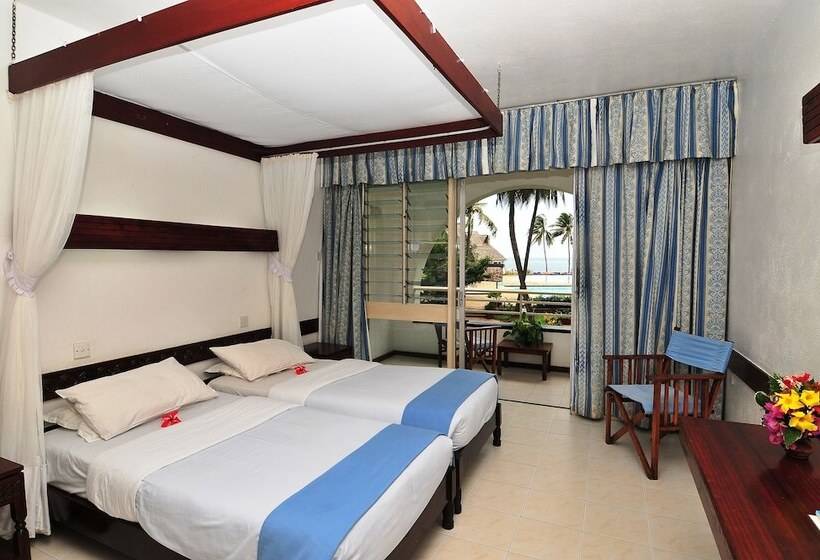 اتاق استاندارد با چشم‌انداز باغ, Reef Hotel Mombasa