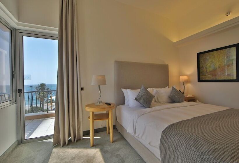 اتاق لوکس با چشم‌انداز دریا, Riviera Hotel Beirut