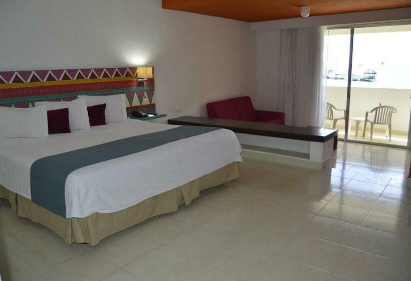 Tengerre Néző Junior Suite, All Ritmo Cancun Resort & Water Park