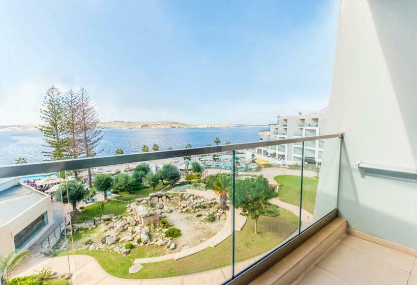اتاق استاندارد با چشم‌انداز دریا, Doubletree by Hilton Malta