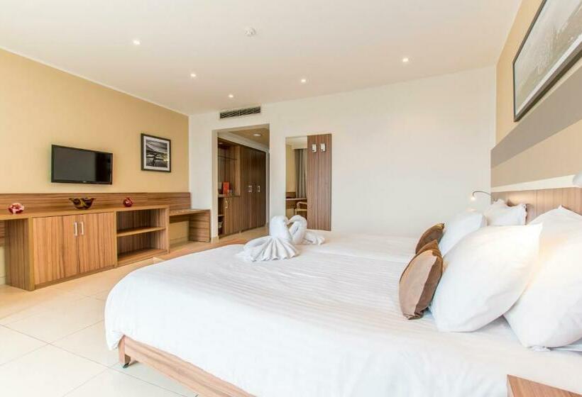اتاق سوپریور با چشم‌انداز دریا, Doubletree by Hilton Malta