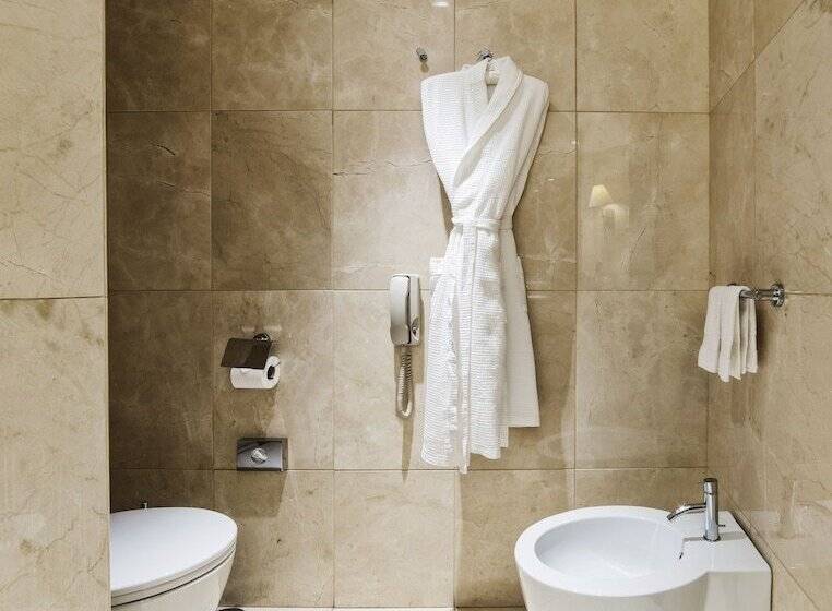 اتاق استاندارد با چشم‌انداز شهر, Crowne Plaza Porto, An Ihg