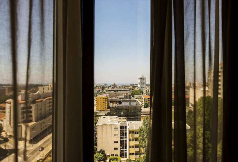 اتاق استاندارد با چشم‌انداز شهر, Crowne Plaza Porto, An Ihg