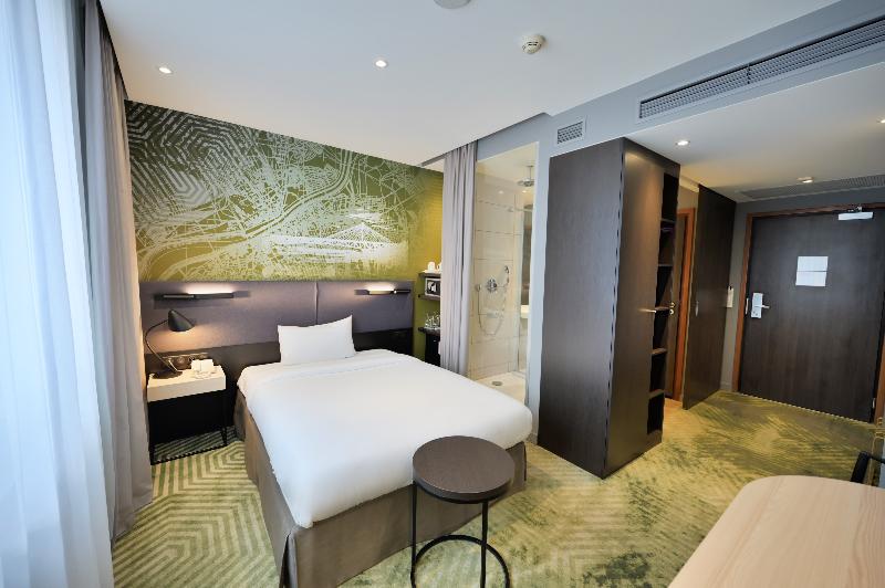 Классический Номер, Mercure Warszawa Grand