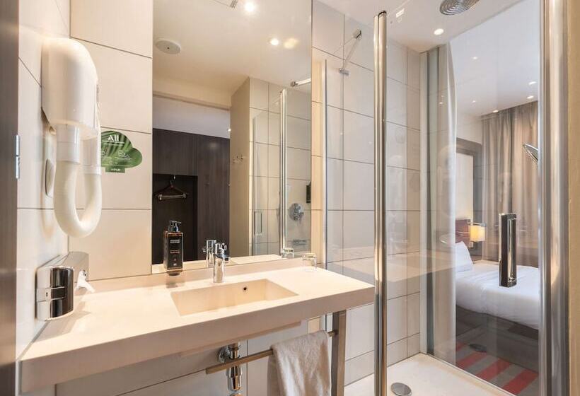 Классический Номер, Mercure Warszawa Grand