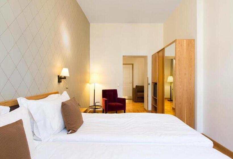 패밀리 룸, Elite Hotel Adlon