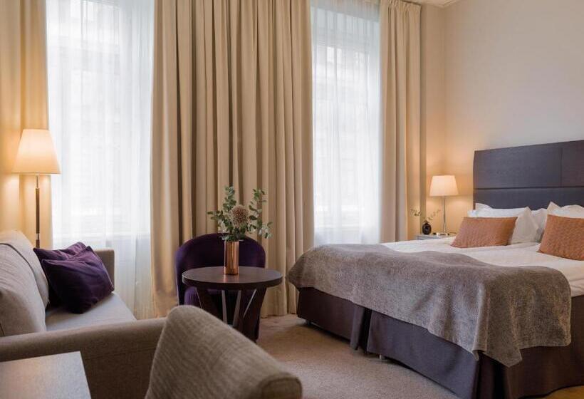 اتاق خانوادگی, Elite Hotel Adlon