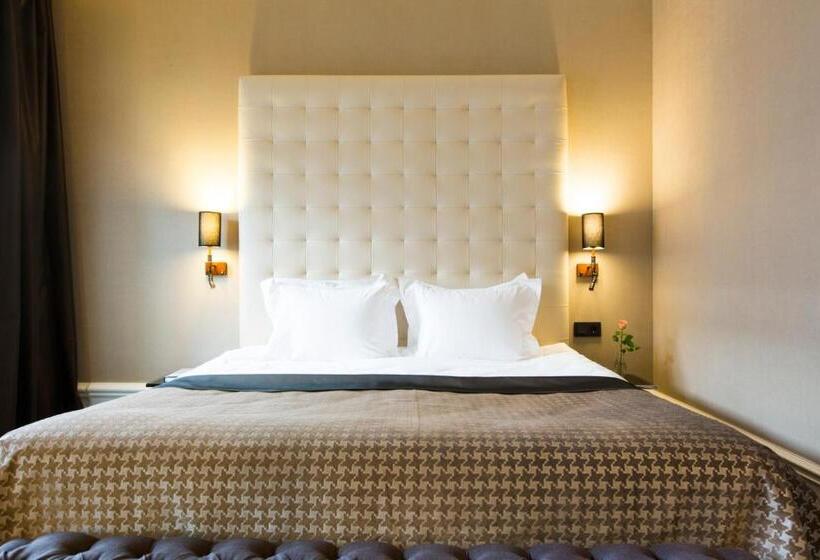 اتاق لوکس با تخت بزرگ, Elite Hotel Adlon