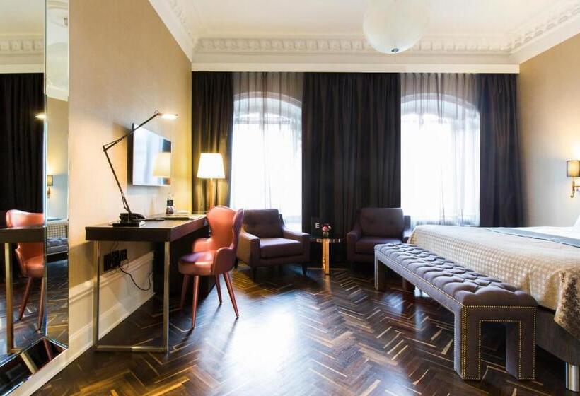 キングサイズベッドのデラックスルーム, Elite Hotel Adlon