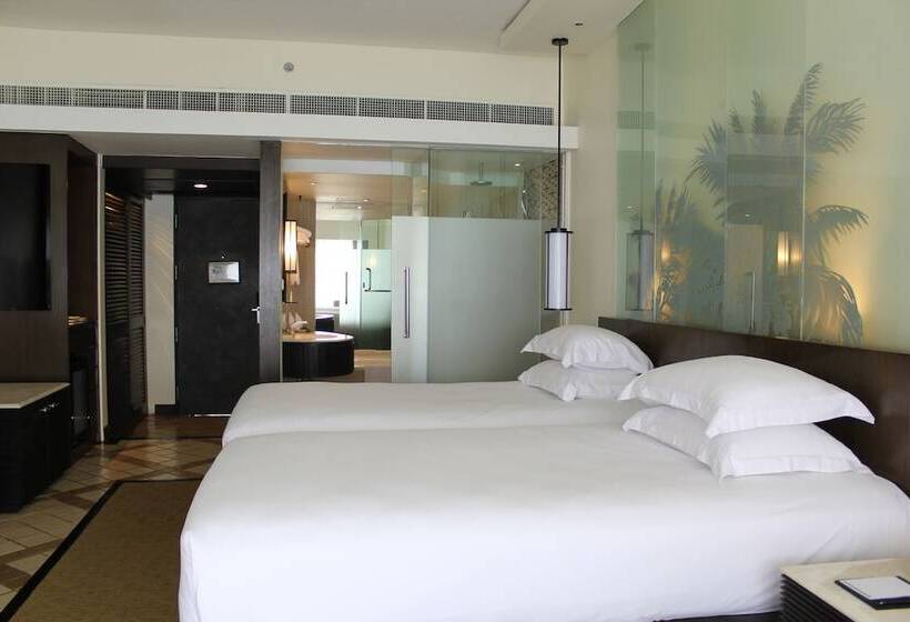Номер Deluxe Вид на Сад, Pullman Phuket Karon Beach Resort