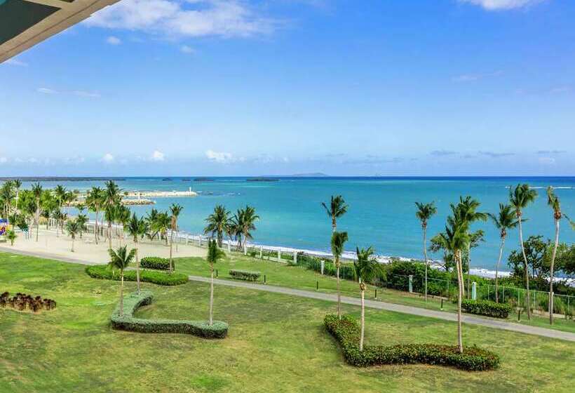 Люкс Deluxe Вид на Море, Pullman Phuket Karon Beach Resort