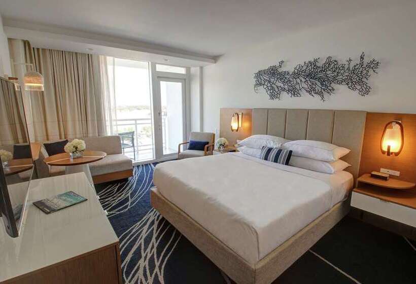 Номер Deluxe Кровать Кинг, Pullman Phuket Karon Beach Resort