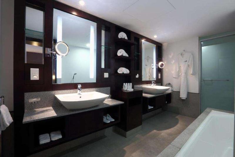Люкс, Radisson Blu Hotel, Riyadh