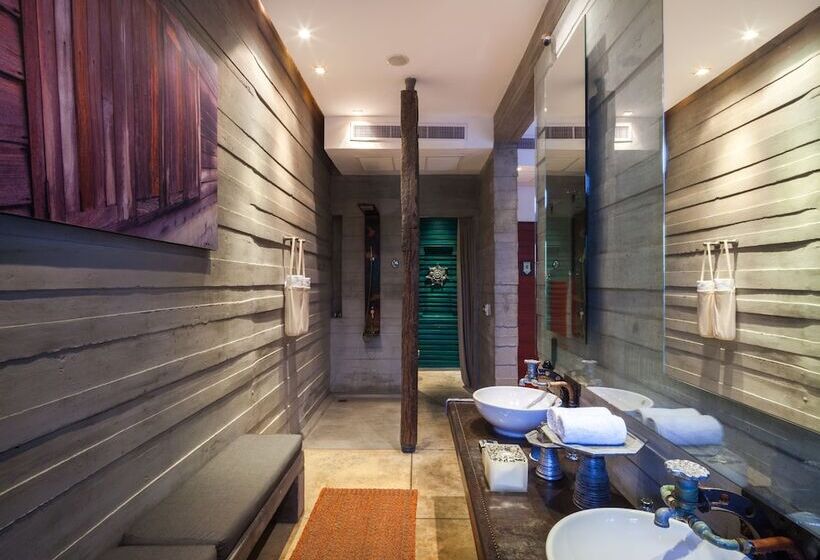 سوییت با استخر, The Slate Phuket