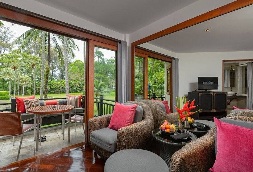 استودیوی استاندارد, The Slate Phuket