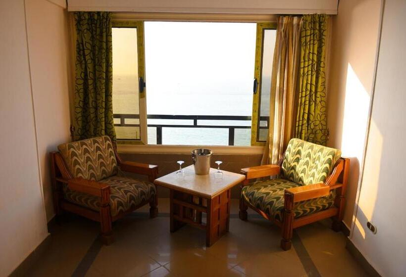 سوییت با چشم‌انداز دریا, Regency Hotel Alexandria