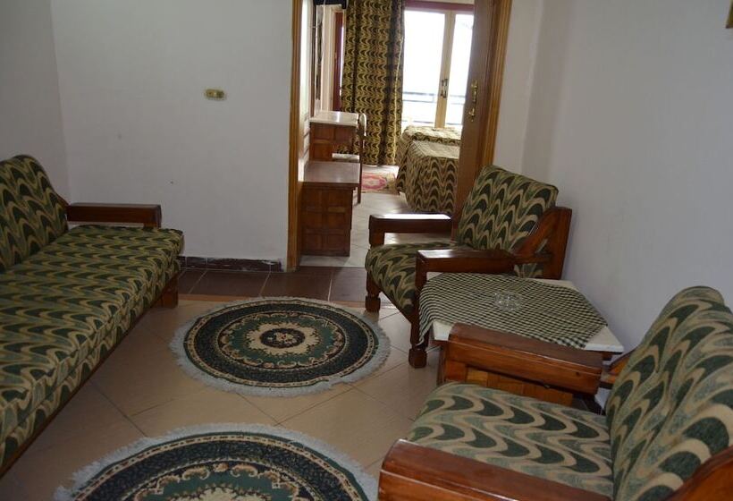 اتاق اساندارد با چشم‌انداز جانبی به دریا, Regency Hotel Alexandria